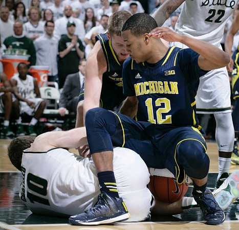Max Bielfeldt (44) and Muhammad-Ali Abdur-Rahkman (12)