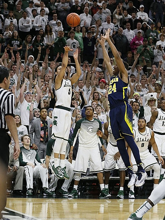 Aubrey Dawkins (24)