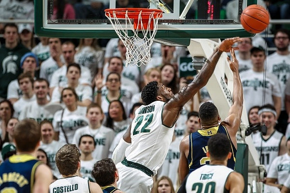 Zak Irvin (21) and Spike Albrecht (2)