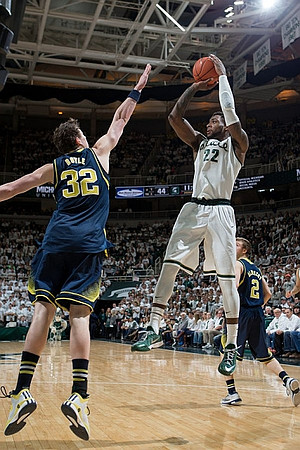 Ricky Doyle (32) and Spike Albrecht (2)
