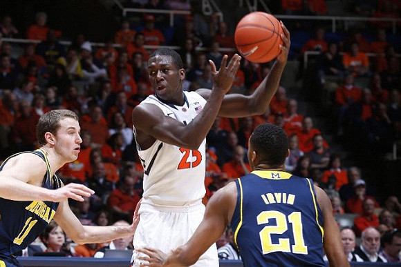 Nik Stauskas (11) and Zak Irvin (21)
