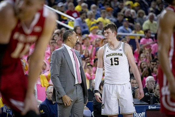 Juwan Howard and Jon Teske (15)