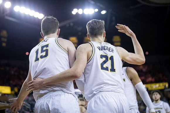 Jon Teske (15) and Franz Wagner (21)