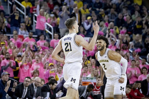 Franz Wagner (21) and Isaiah Livers (2)