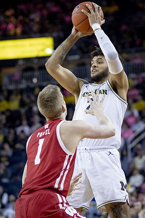 Isaiah Livers (2)