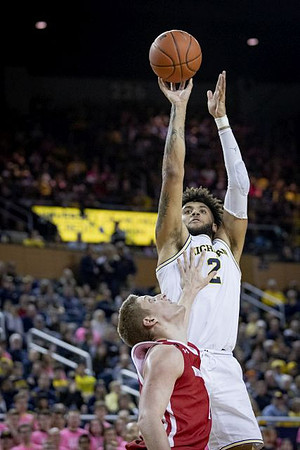 Isaiah Livers (2)