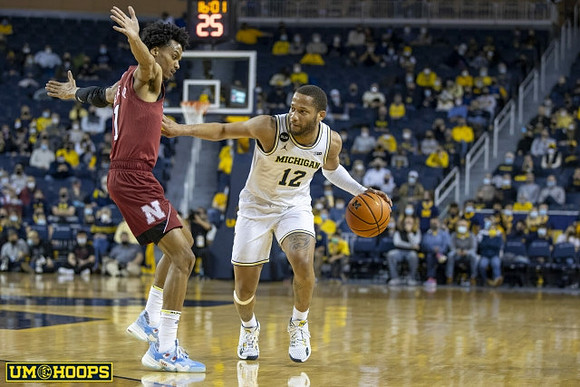 DeVante' Jones (12)