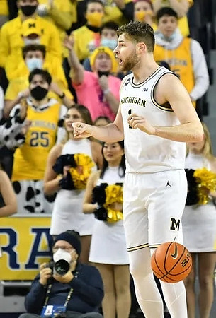 Hunter Dickinson (1)