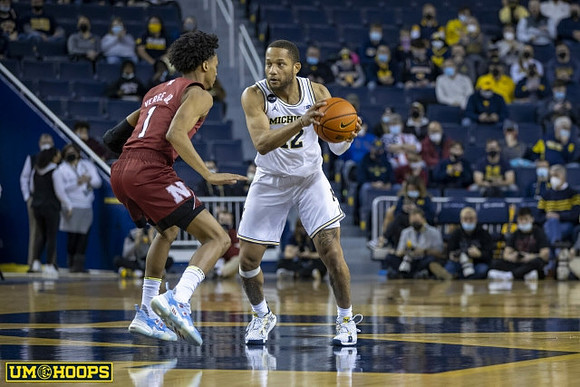 DeVante' Jones (12)