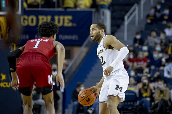 DeVante' Jones (12)