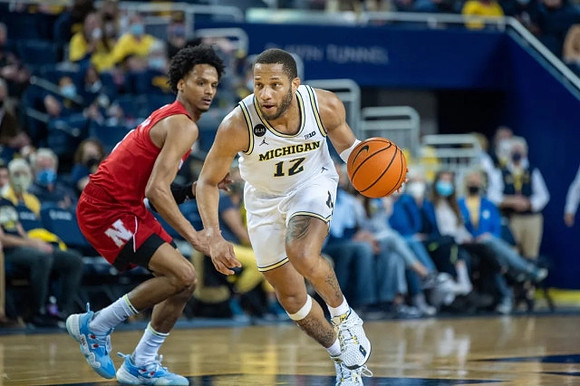 DeVante' Jones (12)