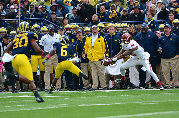 Thomas Gordon (30) and Raymon Taylor (6)