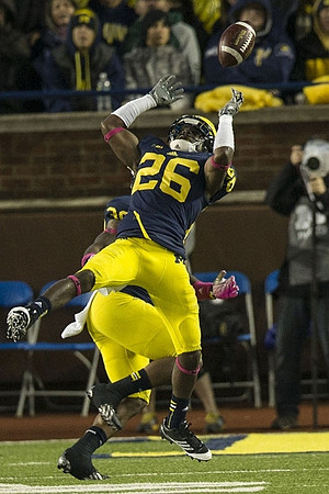 Jourdan Lewis (26) and Thomas Gordon (30)