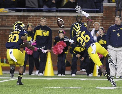 Thomas Gordon (30) and Jourdan Lewis (26)