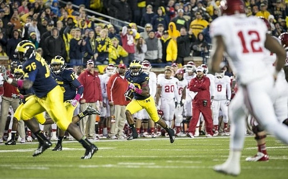 Quinton Washington (76), James Ross (15), and Thomas Gordon (30)