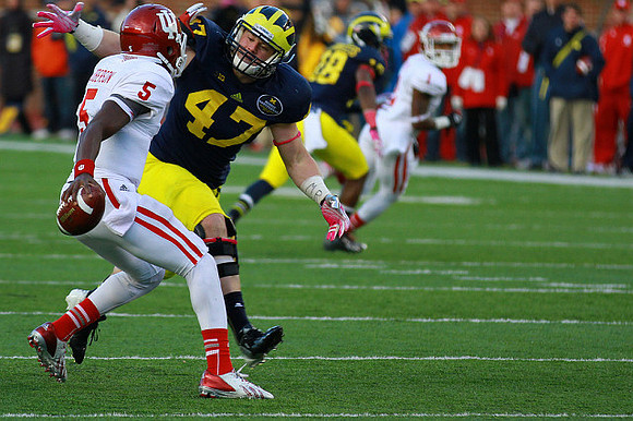 Jake Ryan (47) and Blake Countess (18)