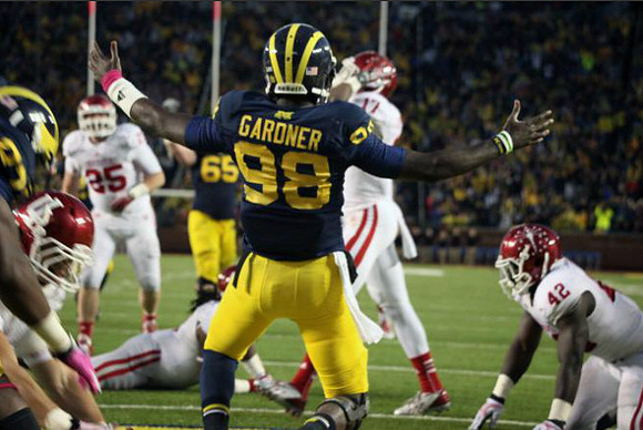 Devin Gardner (98) and Kyle Bosch (65)