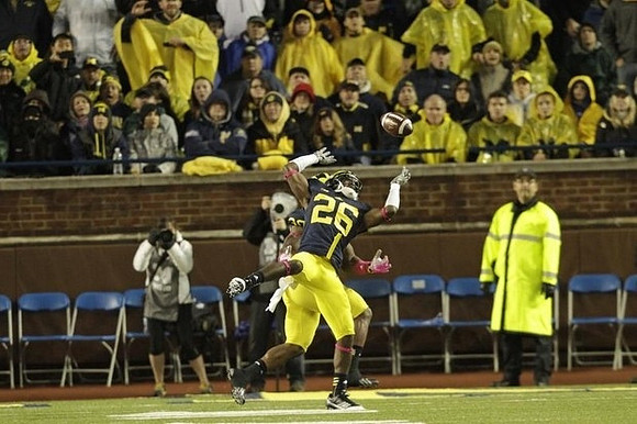Jourdan Lewis (26) and Thomas Gordon (30)