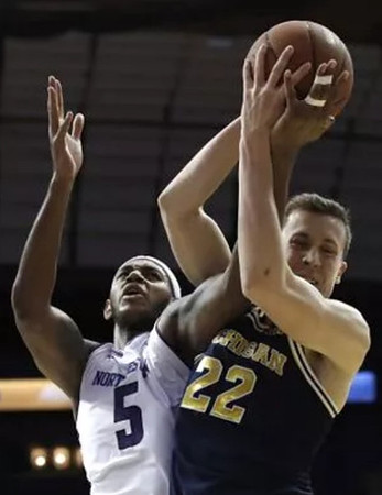Duncan Robinson (22)