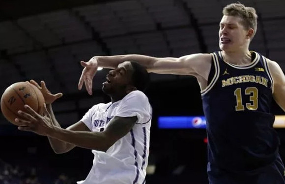Moritz Wagner (13)