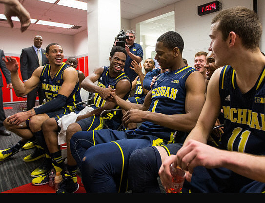 Bacari Alexander, Jordan Morgan (52), Derrick Walton Jr. (10), Jon Horford (15), Glenn Robinson III (1), and Nik Stauskas (11)