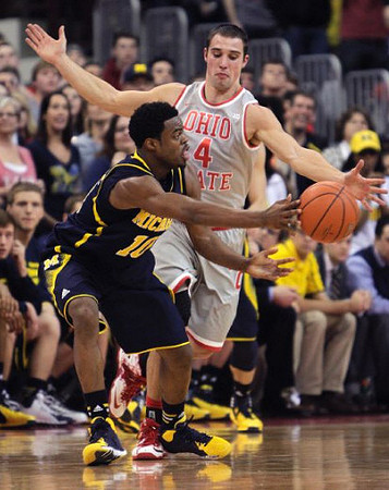 Derrick Walton Jr. (10)