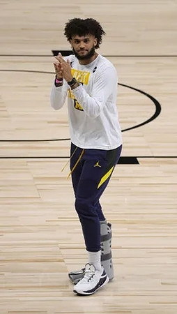 Isaiah Livers (2)