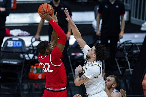 Brandon Johns Jr. (23) and Austin Davis (51)