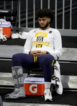 Isaiah Livers (2)