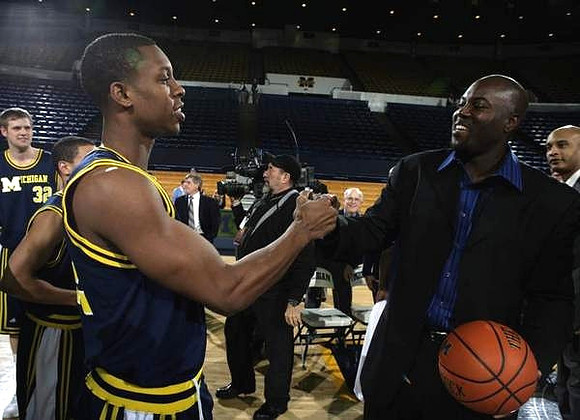 Jevohn Shepherd (22), Glen Rice, and Zack Gibson (32)