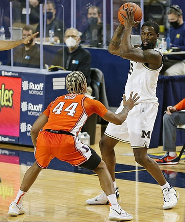 Chaundee Brown Jr. (15)