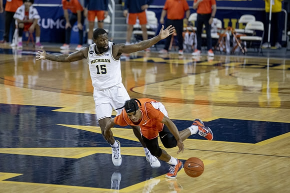 Chaundee Brown Jr. (15)