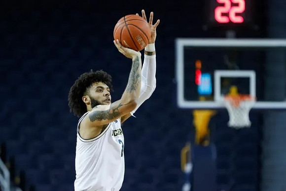 Isaiah Livers (2)