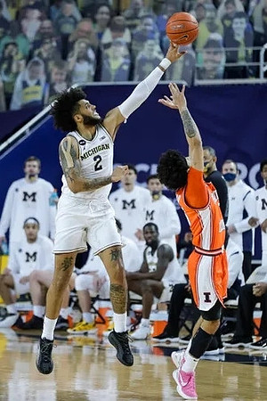 Isaiah Livers (2)