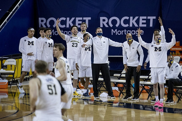 Austin Davis (51) and Franz Wagner (21)