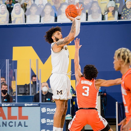 Isaiah Livers (2)