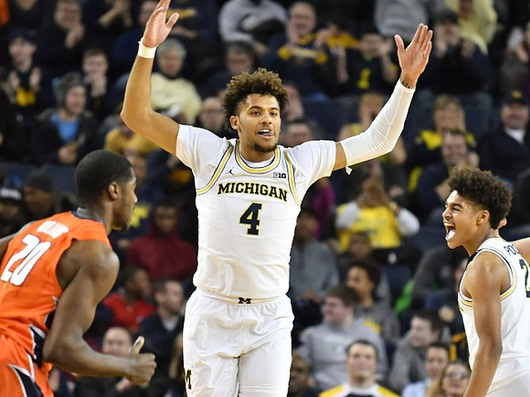 Isaiah Livers (4) and Jordan Poole (2)