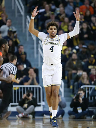 Isaiah Livers (4)