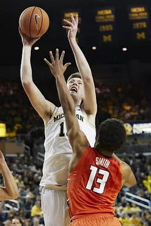 Moritz Wagner (13)