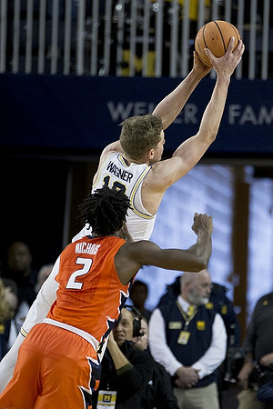 Moritz Wagner (13)
