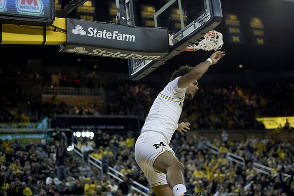 Isaiah Livers (4)