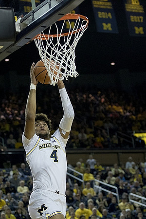 Isaiah Livers (4)