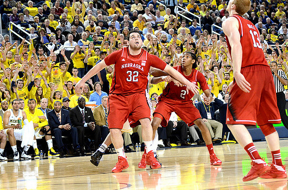 C.J. Lee, Jordan Morgan (52), Jon Horford (15), LaVall Jordan, Bacari Alexander, and Jeff Meyer
