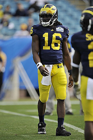 Denard Robinson (16)