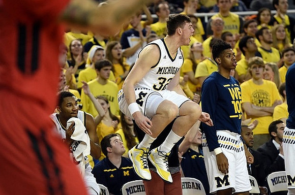 Zak Irvin (21), Ricky Doyle (32), and Kameron Chatman (3)