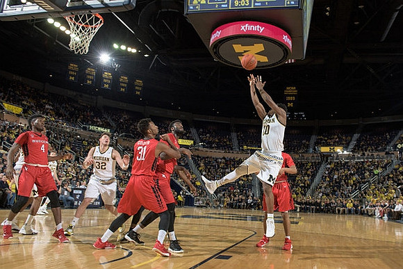 Ricky Doyle (32) and Derrick Walton Jr. (10)