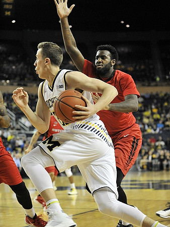 Duncan Robinson (22)