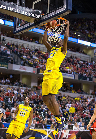 Nik Stauskas (11)