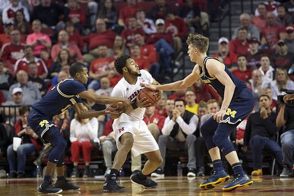 Muhammad-Ali Abdur-Rahkman (12) and Moritz Wagner (13)