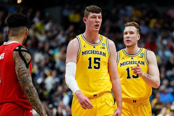 Jon Teske (15) and Ignas Brazdeikis (13)